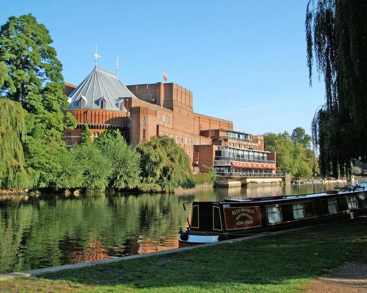 Avonpark House Acomodação com café da manhã Stratford-upon-Avon Exterior foto